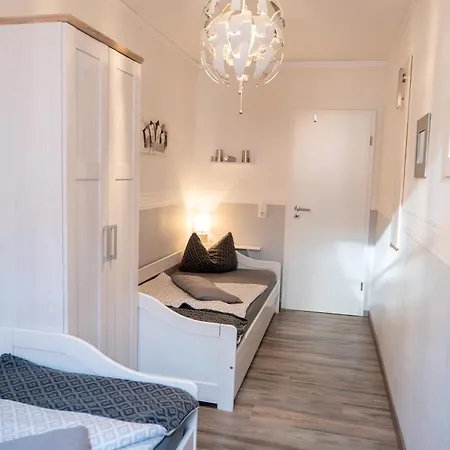 Apartment Ferienwohnung Stadtmitte *